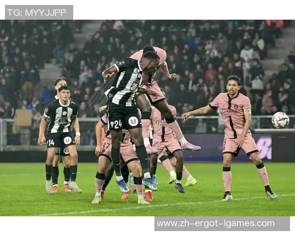 李刚仁巴黎百场里程碑送绝杀助攻,率队保卫法甲第一宝座 李刚仁巴黎百场里程碑送绝杀助攻,率队保卫法甲第一宝座