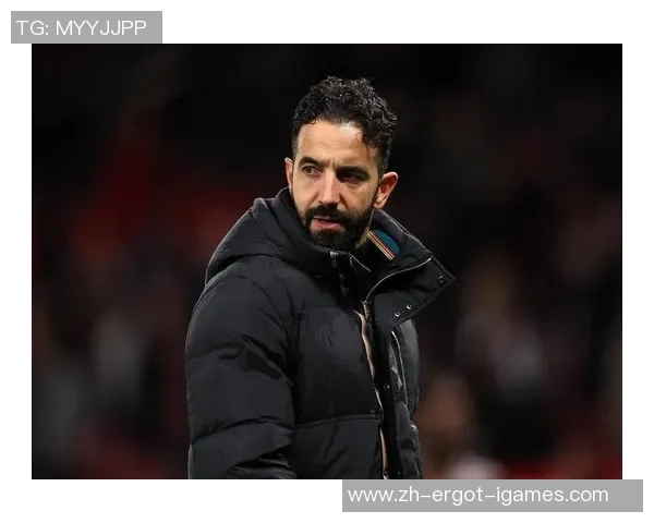 曼联内讧! 阿莫林嘲讽青训球员水平不行 外租小将晒照回应